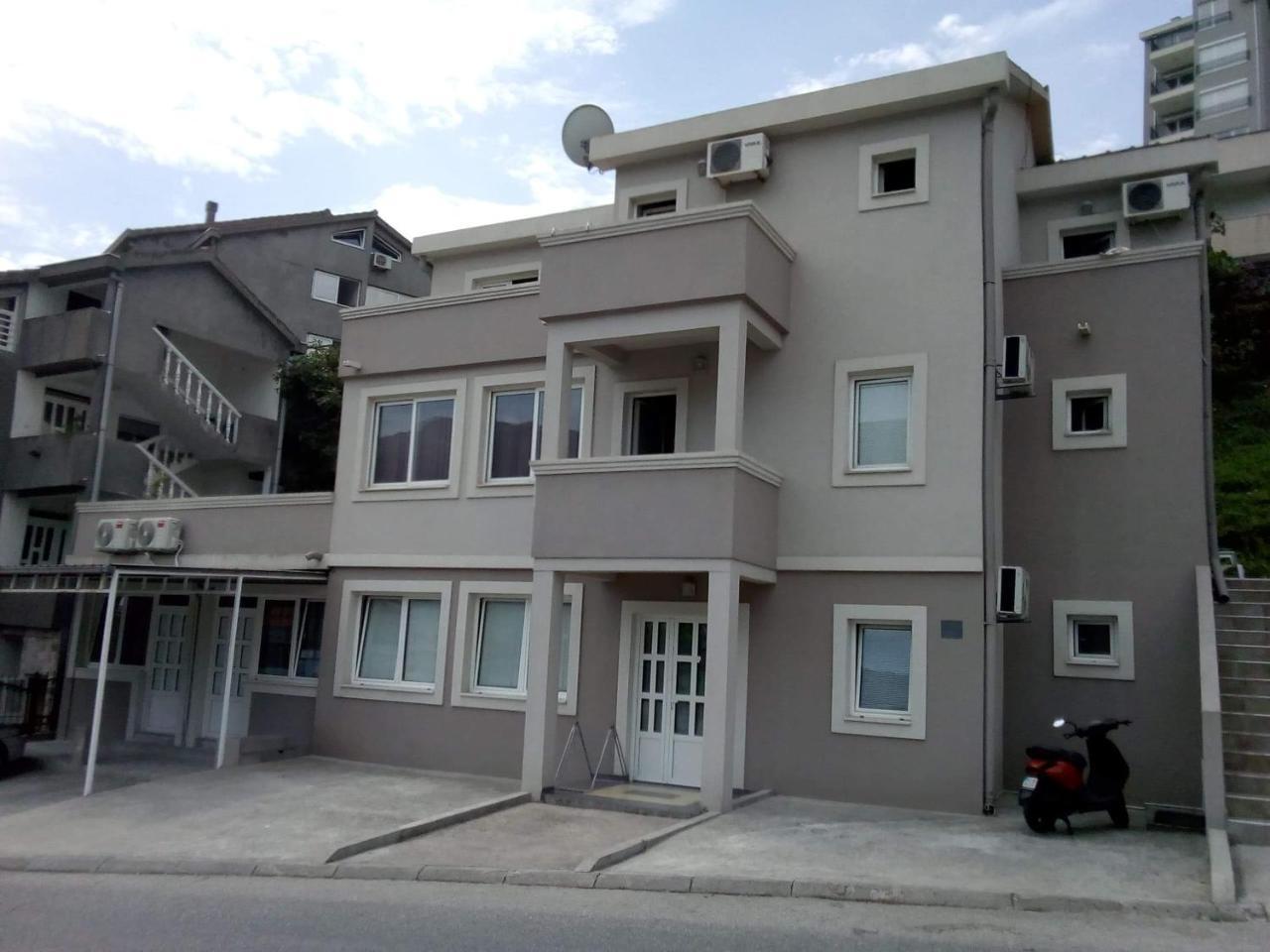 Tara Deluxe Apartment บุดวา ภายนอก รูปภาพ