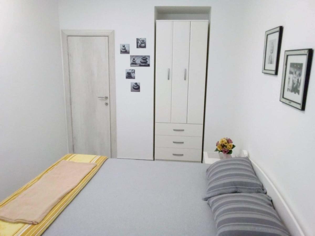 Tara Deluxe Apartment บุดวา ภายนอก รูปภาพ