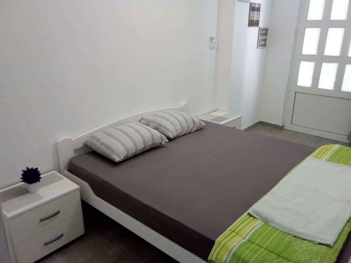 Tara Deluxe Apartment บุดวา ภายนอก รูปภาพ